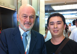 潤大世紀員工與韓禮士(Merle A. Hinrichs)環球資源董